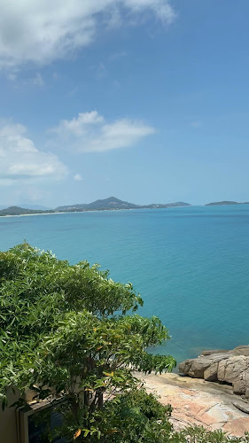 Dr Frogs Bar & Grill - การบริการอาหารและที่พัก