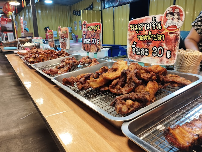 Opinii despre ตลาดบิ๊กฟู้ด แหลมฉบัง Bigfood แหลมฉบัง în อำเภอศรีราชา - การบริการอาหารและที่พัก