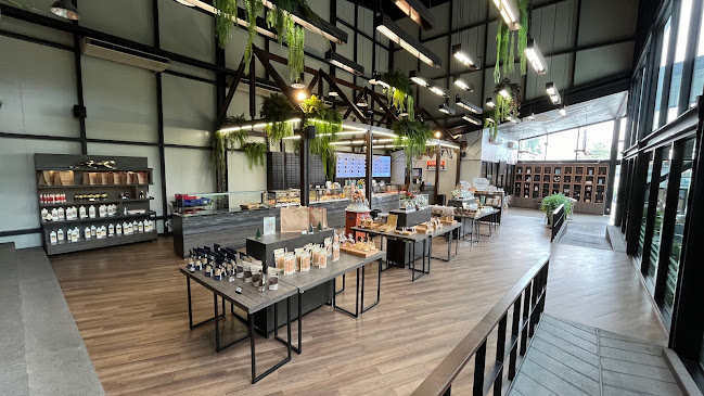 Chocolate Factory Pattaya Parking - การบริการอาหารและที่พัก