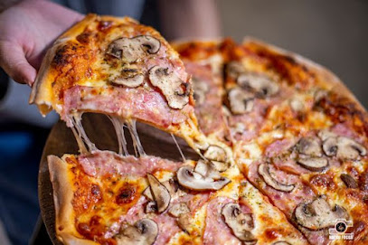 The Fumo of Pizza พิซซ่าเตาฟืน