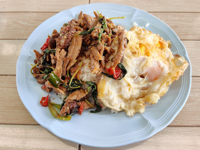 ครัวลุงเชียร - การบริการอาหารและที่พัก