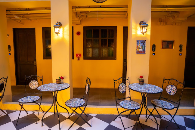 La Habana Bar & Restaurant Pattaya - การบริการอาหารและที่พัก