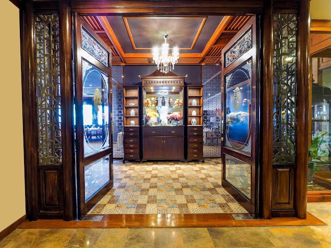 Yan Long Phuket - An Authentic Chinese Restaurant - การบริการอาหารและที่พัก