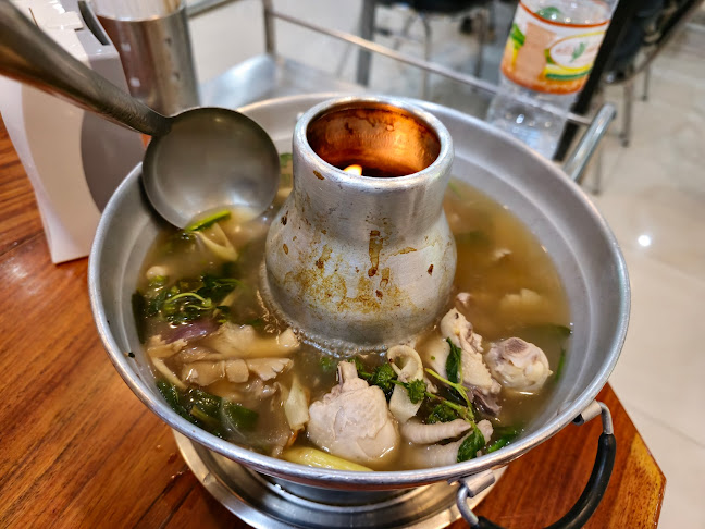 ครัวคุณนิด - การบริการอาหารและที่พัก