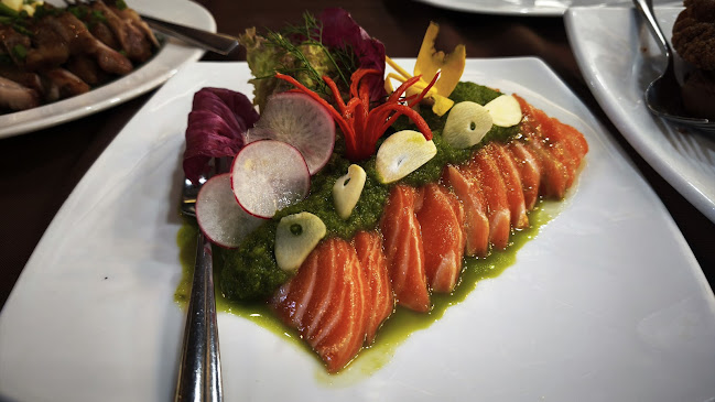 River Wine Restaurant&Karaoke