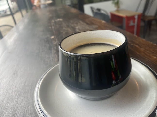 Givemecoffee - การบริการอาหารและที่พัก