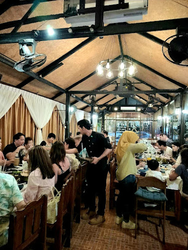 Opinii despre Siam sunset restaurant în อำเภอถลาง - การบริการอาหารและที่พัก