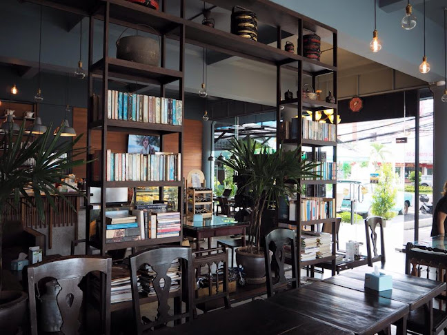 Roengjit Cafe Phuket - อำเภอเมืองภูเก็ต