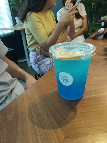 The Gardener Cafe' - การบริการอาหารและที่พัก