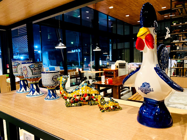 ชวนคิทเช่น เมืองทองธานี - การบริการอาหารและที่พัก