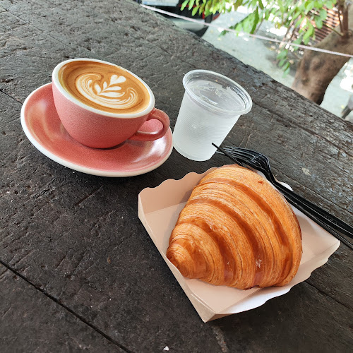 ชีวาคาเฟ่ - อำเภอบางละมุง