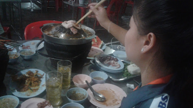 เจ๊เนี้ยว หมูกระทะ - การบริการอาหารและที่พัก