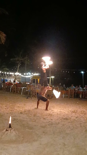 Orange Beach Bar - การบริการอาหารและที่พัก