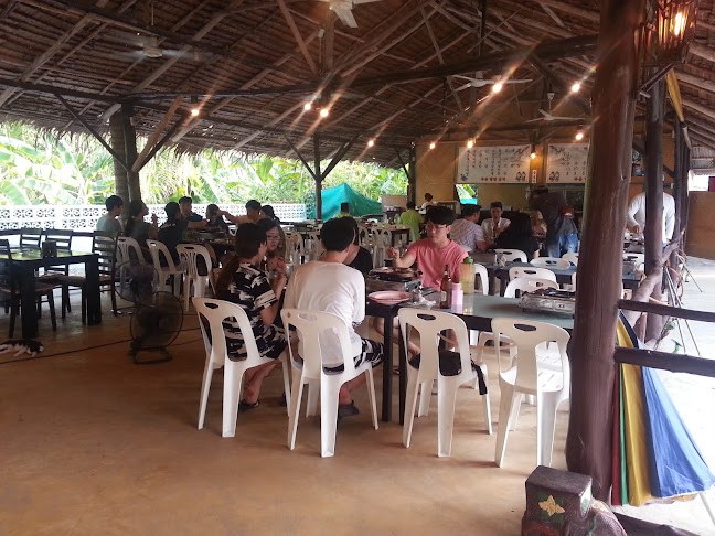 V87X+R7V, ถนน เจ้าฟ้า, ตำบล ฉลอง อำเภอเมืองภูเก็ต ภูเก็ต 83000