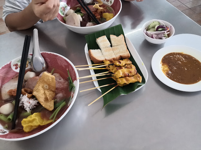 Comentarii opinii despre เจ๊จิ๋ม ก๋วยเตี๋ยวเส้นปลา เกี๊ยวปลา