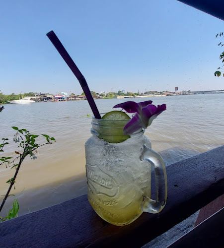 Comentarii opinii despre ริมระเบียง คาเฟ่