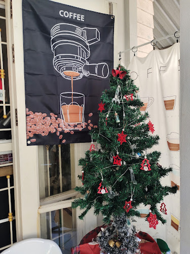 รสกาแฟ - การบริการอาหารและที่พัก