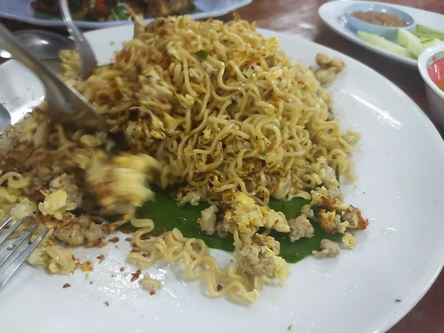 น้องวิน ข้าวต้มโต้รุ่ง เกาะสมุย