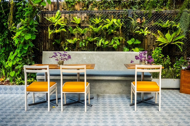 102 ถนน บ้านดอน-เชิงทะเล ตำบลเชิงทะเล อำเภอถลาง ภูเก็ต 83110