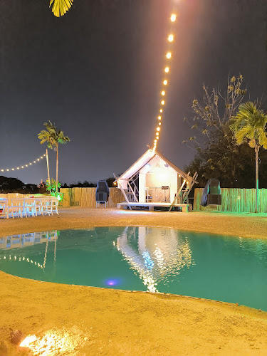 ติดเกาะRestaurant - การบริการอาหารและที่พัก