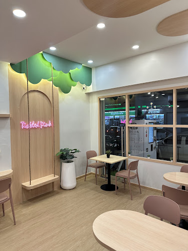 Tickled Pink Pattaya (ทิกเคลท พิงค์ พัทยา) - อำเภอบางละมุง