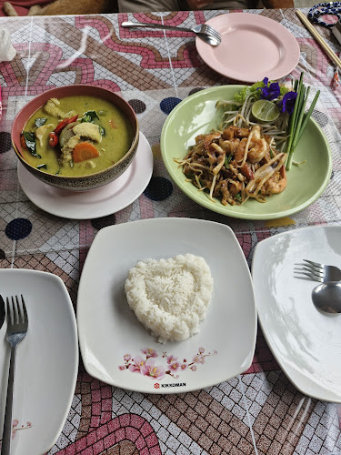 PAMAI KITCHEN ครัวป้าไหม@ปฏักวิลล่า​ห้าแยกฉลอง​ ภูเก็ต​ - การบริการอาหารและที่พัก