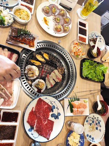 SAN JAPANESE BBQ - การบริการอาหารและที่พัก