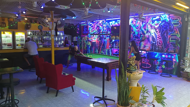 Mad Monkey Bar - อำเภอกะทู้