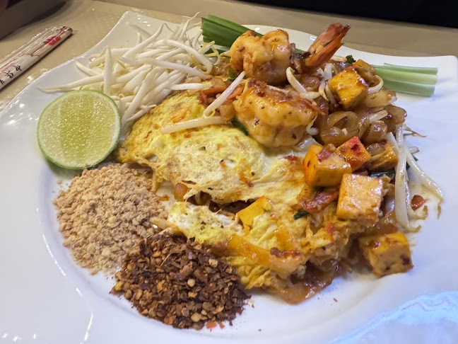 Warm light cafe รังสิต คลอง1 - การบริการอาหารและที่พัก