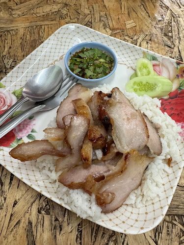 Comentarii opinii despre ก๋วยเตี๋ยวเรือสระบัว นครปฐม