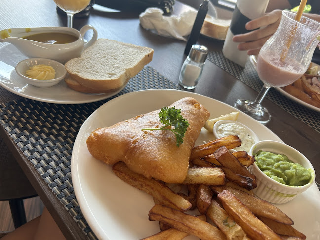 Opinii despre Robin Hood Tavern în อำเภอบางละมุง - การบริการอาหารและที่พัก