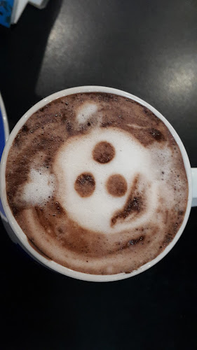 Coffee World - การบริการอาหารและที่พัก