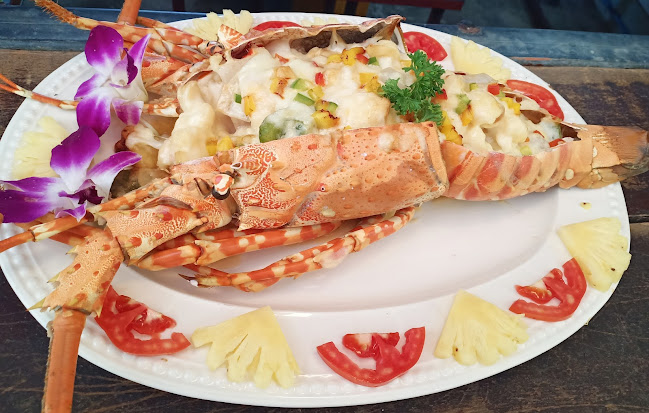 Sam pi nong family seafood