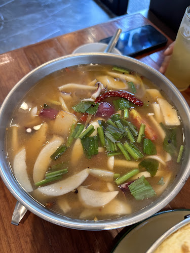 สามไบเถา คาเฟ่ แอนด์ บิสโตร - อำเภอเมืองนครสวรรค์