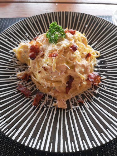 Uncle Toma's by Bakeology