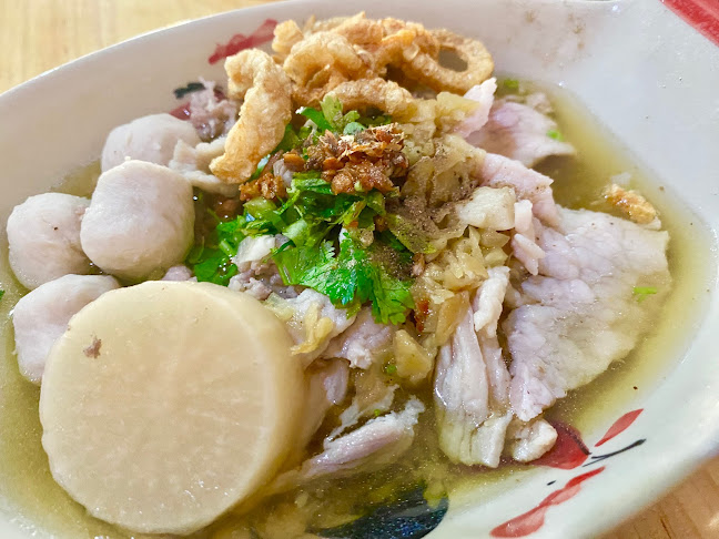 Opinii despre ก๋วยเตี๋ยวเรือบ้านย่า în เมือง - การบริการอาหารและที่พัก