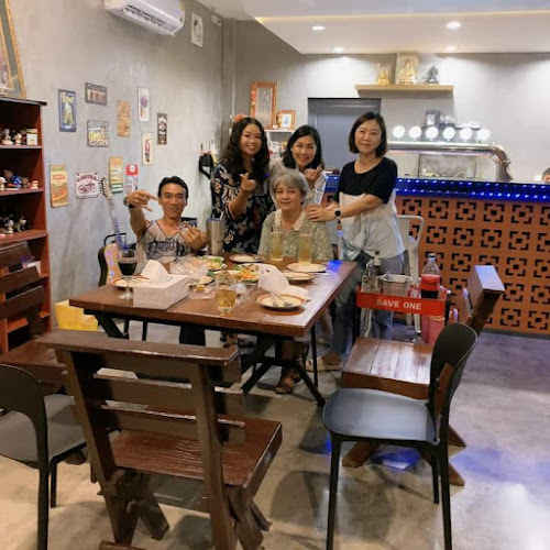 Opinii despre Hop Bar@ $awan în เมือง - การบริการอาหารและที่พัก