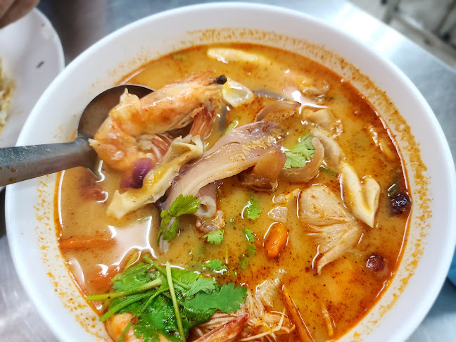 Tumrub Suki Khao Pad Pu Hatyai