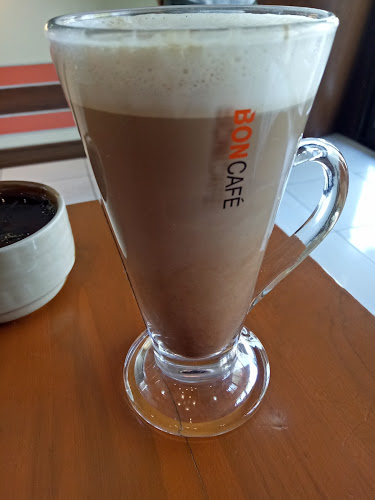 Opinii despre ฝ้ายเงิน สาขา 1 în อำเภอเมืองพิษณุโลก - การบริการอาหารและที่พัก