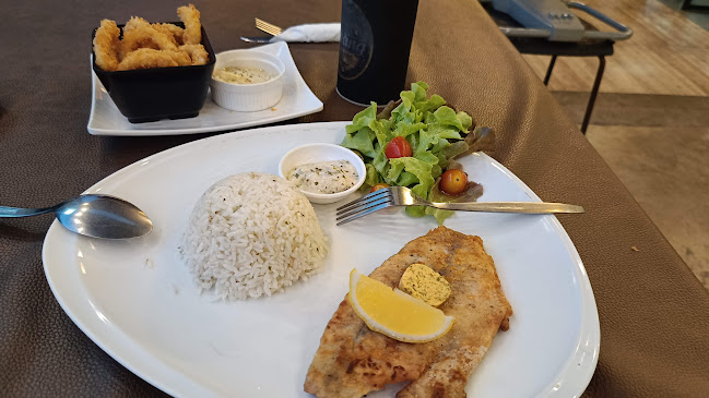 EMILY RESTAURANT - การบริการอาหารและที่พัก