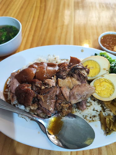 ก๋วยเตี๋ยวเรือบ้านย่า - เมือง