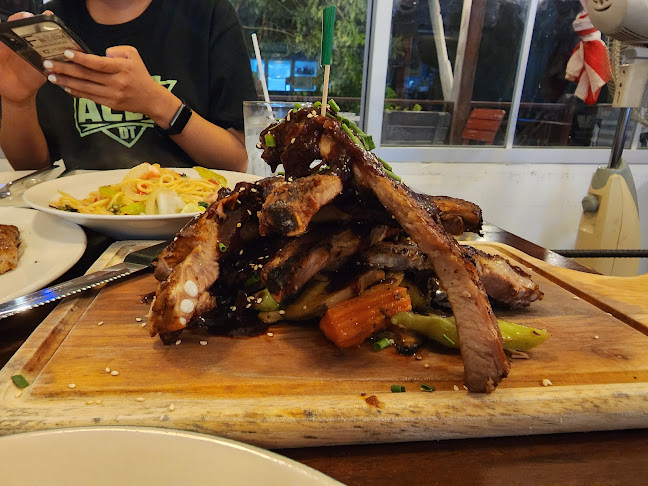 US STEAK BURGER&BBQ - การบริการอาหารและที่พัก