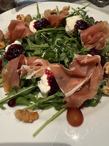 Wine Connection - อำเภอกะทู้