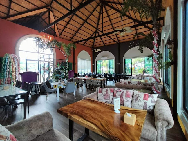 Orange House Cafe Pattaya (ตำหลายคาเฟ่ พัทยา)