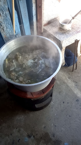 ร้านก๋วยเตี๋ยวเนื้อตุ๋นยาจีนต้นมะขามกรมชล