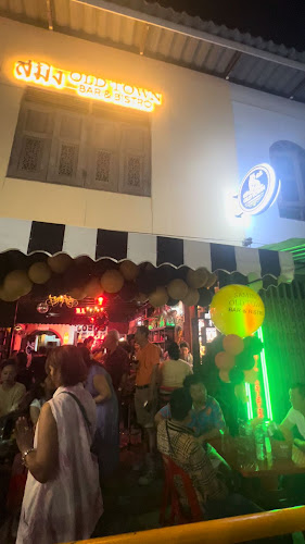 Opinii despre Saming Phuket Old town în อำเภอเมืองภูเก็ต - การบริการอาหารและที่พัก