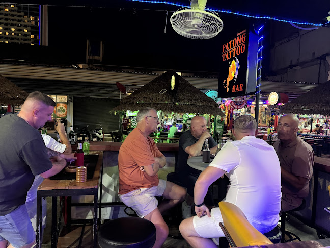 Patong tattoo bar2 ป่าตองแทททู - การบริการอาหารและที่พัก
