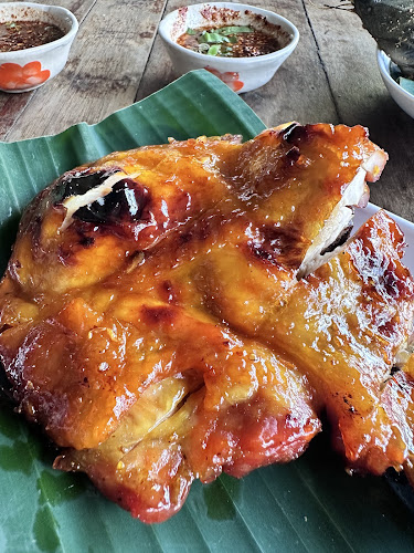 10 14 ถนน อดุลย์ธรรมประภาส ตำบล ปากน้ำ อำเภอเมืองระยอง ระยอง 21000