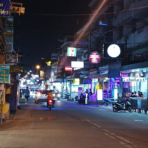 T.J.Bar - การบริการอาหารและที่พัก