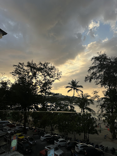 Manina Brunch&Bar - Patong Restaurant - อำเภอกะทู้